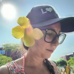 Meet your Posher, Fallon